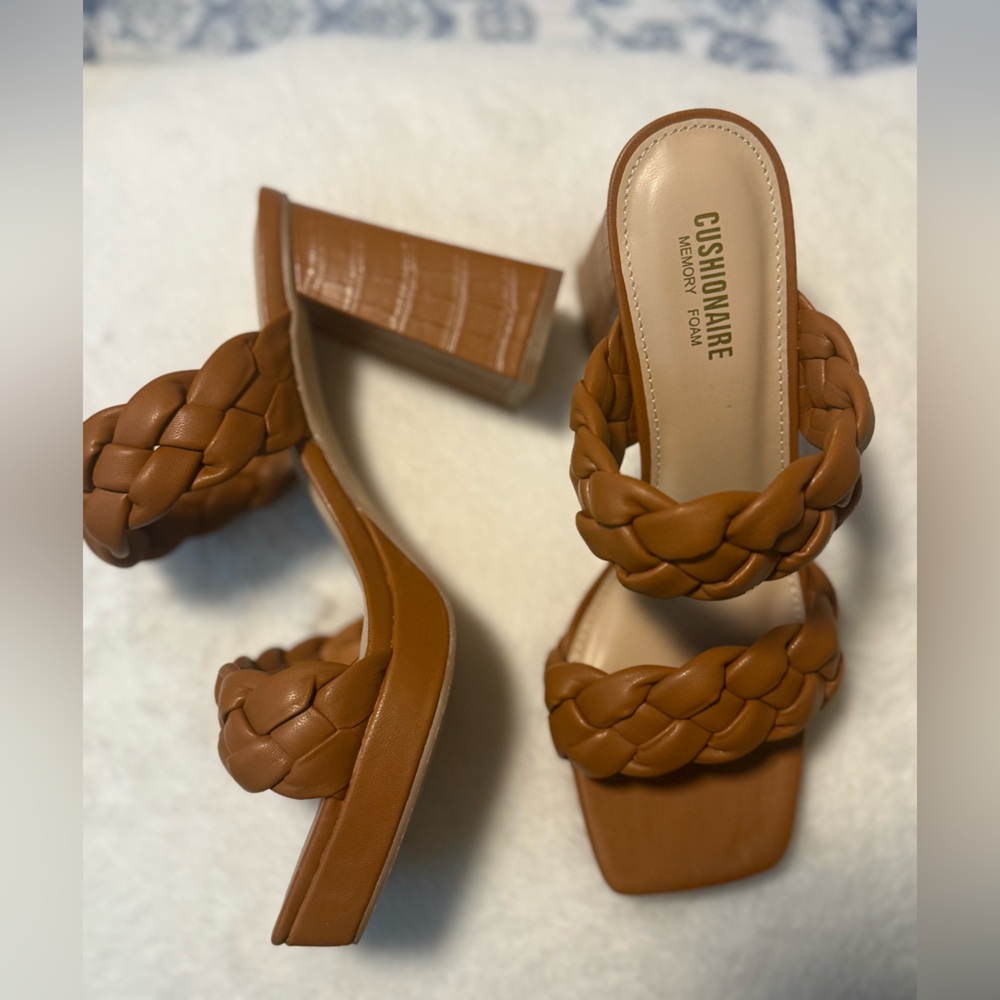 Cushionaire Women's Brown Braided Sandals